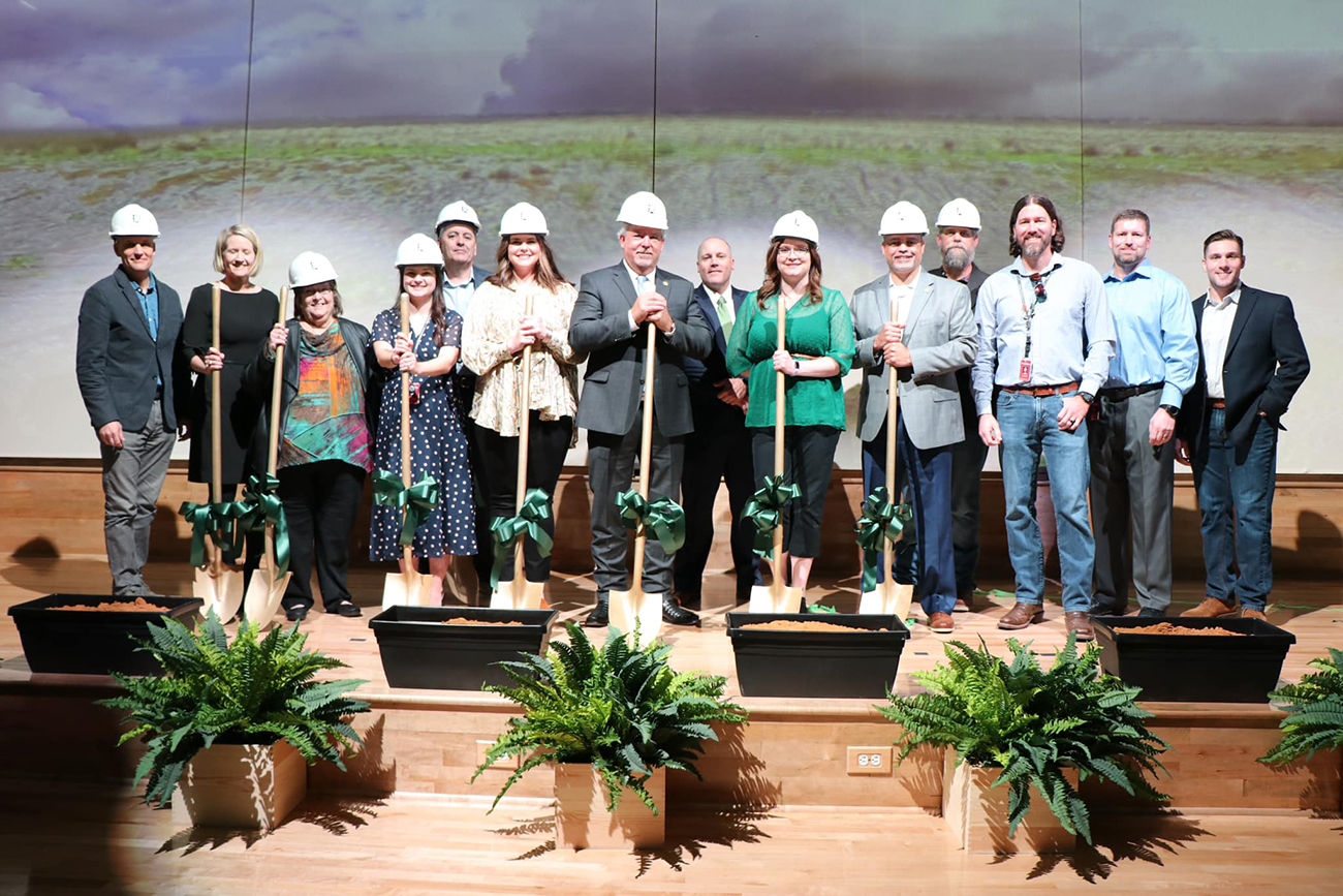 Flex High School holds ribbon cutting in Burton 